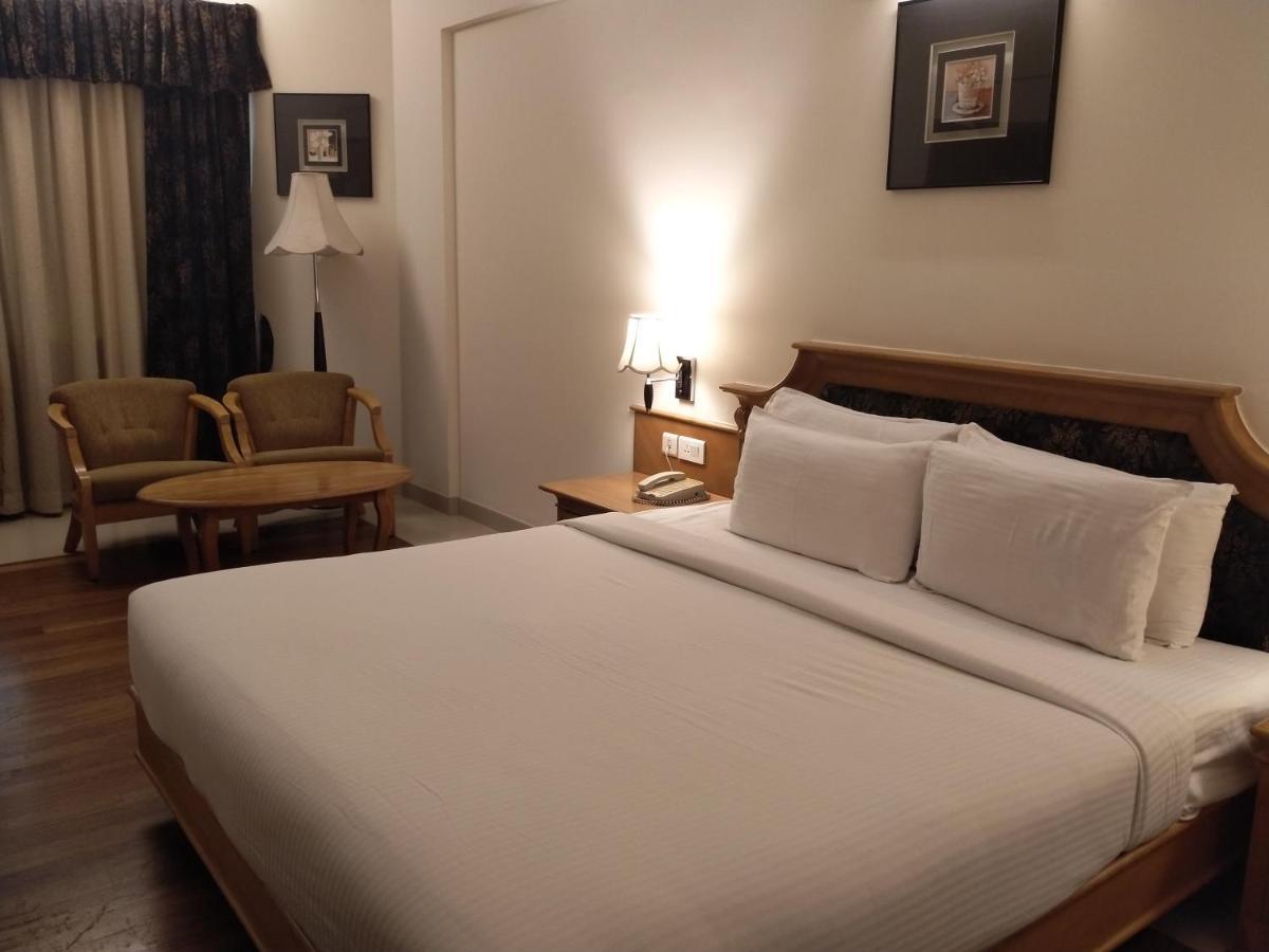 Sp Grand Days Hotel Thiruvananthapuram Buitenkant foto