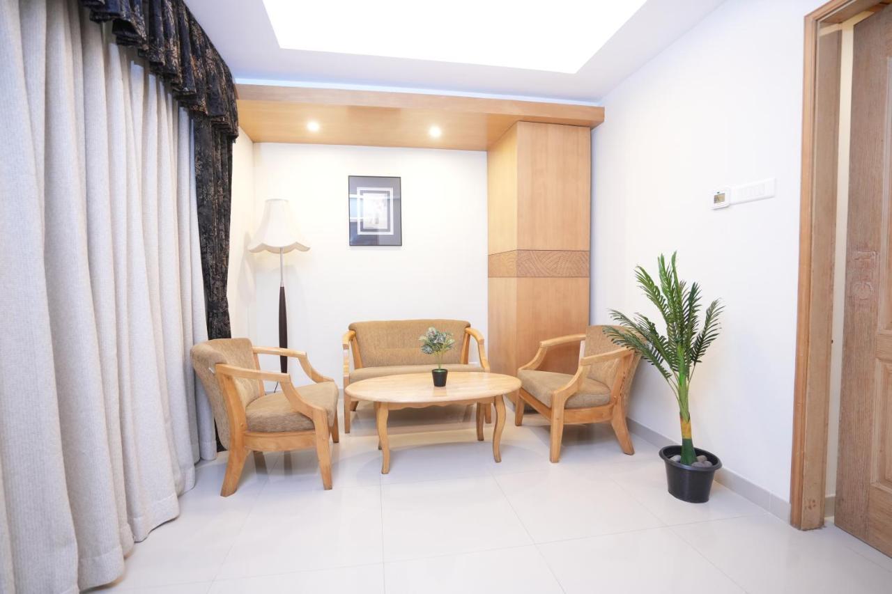 Sp Grand Days Hotel Thiruvananthapuram Buitenkant foto